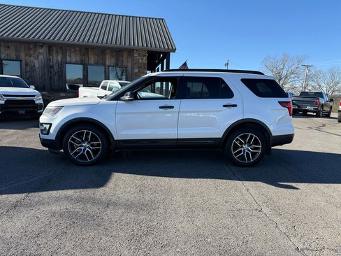 Used 2016 Ford Explorer Sport w/ Equipment Group 401A image 2
