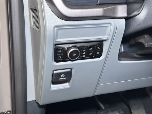 Used 2025 Ford F150 XLT w/ Equipment Group 302A MID image 22