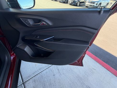 Used 2024 Chevrolet Trax RS w/ Driver Confidence Package image 19