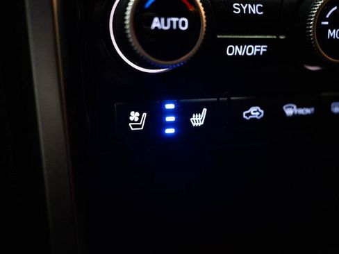 Used 2019 Subaru Ascent Touring AWD/4WD image 25