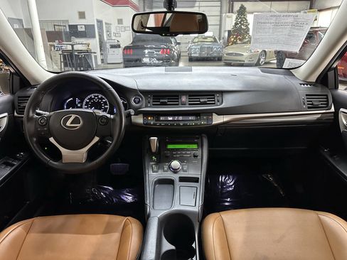 Used 2016 Lexus CT 200h image 18