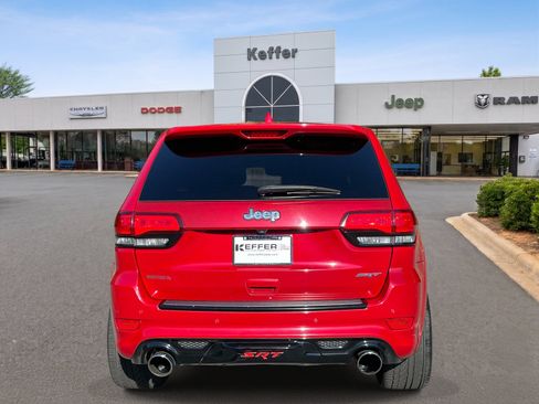 Used 2014 Jeep Grand Cherokee SRT w/ Trailer Tow Group IV AWD/4WD image 5