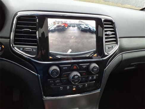 Certified 2021 Jeep Grand Cherokee Limited w/ Trailer Tow Group IV image 22