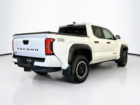 Used 2025 Toyota Tacoma TRD Off-Road w/ TRD Off Road Upgrade Package AWD/4WD image 9