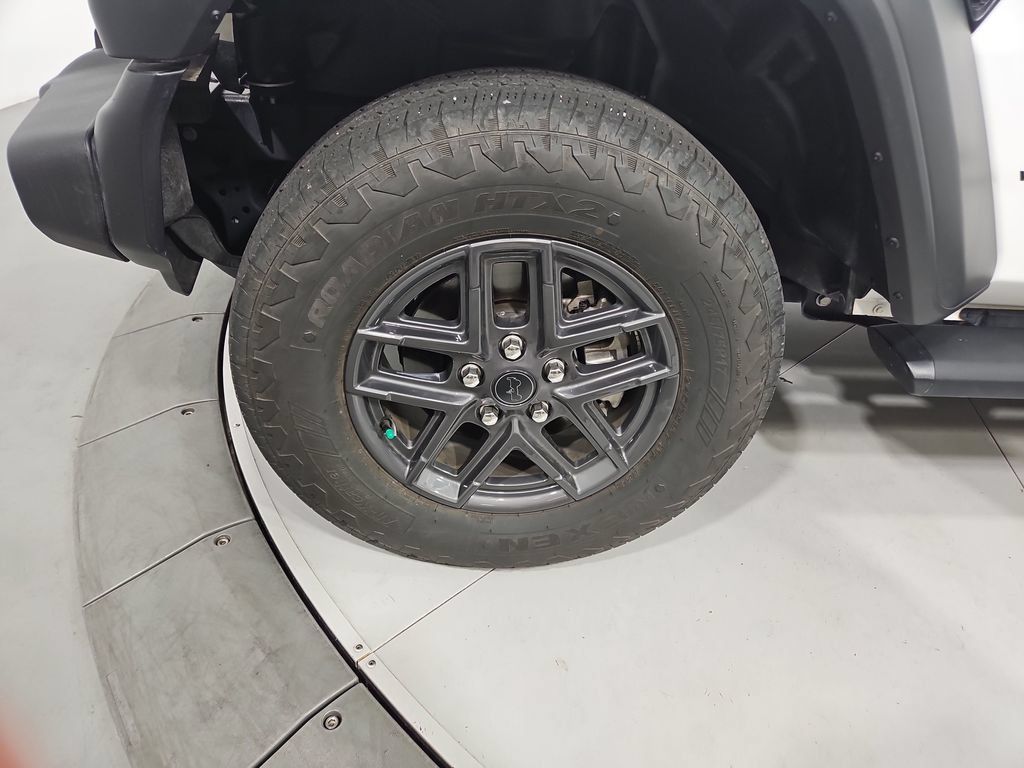Used 2025 Jeep Wrangler Sport AWD/4WD image 26