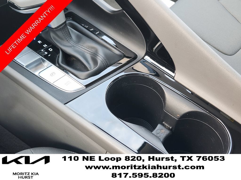 Used 2023 Hyundai Elantra Blue FWD image 22