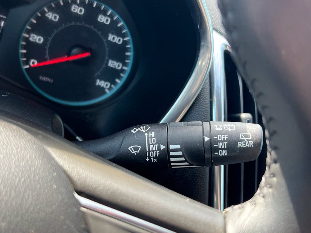 Used 2018 Chevrolet Equinox LT FWD image 34