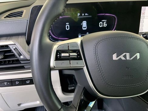 Used 2023 Kia Telluride EX w/ EX Captain's Chair Package FWD image 24