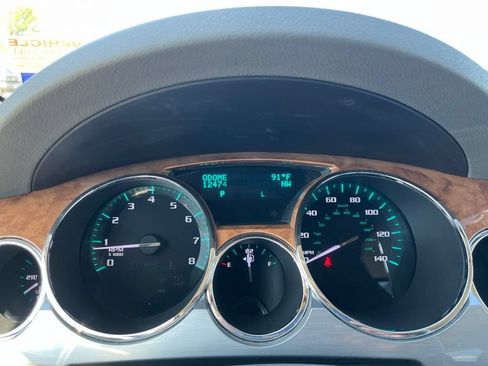 Used 2011 Buick Enclave CXL w/ Trailering Provision Package FWD image 20