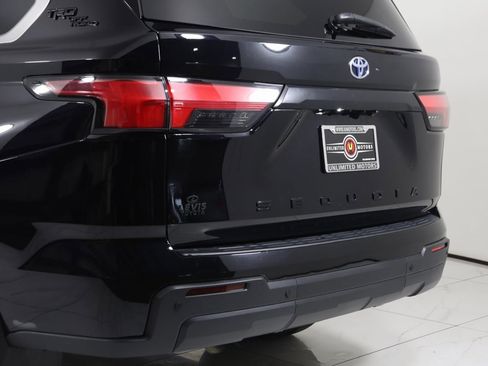 Used 2024 Toyota Sequoia Limited image 27