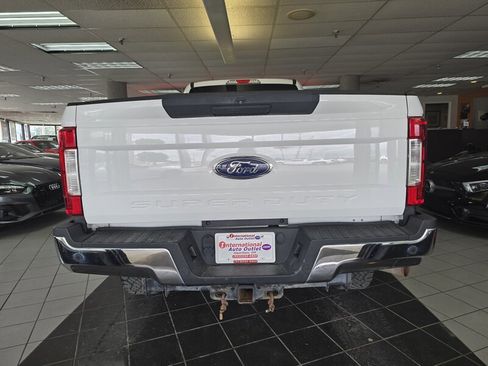 Used 2019 Ford F350 XLT w/ XLT Value Package image 5