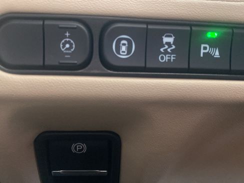 Used 2024 Acura MDX SH-AWD w/ Technology Package image 24
