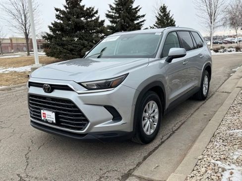 Certified 2025 Toyota Grand Highlander XLE image 35