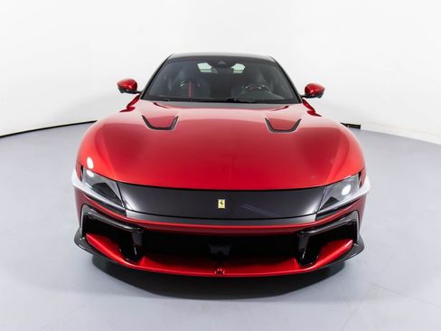 Certified 2025 Ferrari 12Cilindri Base image 15
