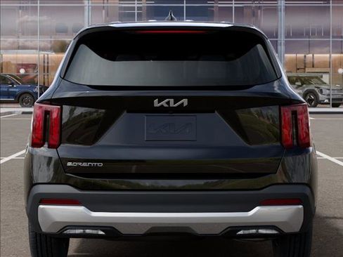 New 2026 Kia Sorento LX FWD image 13