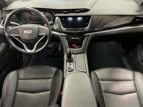 Used 2022 Cadillac XT6 Premium Luxury image 14