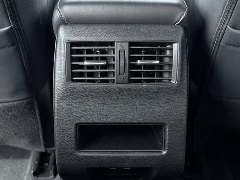 Used 2025 Mitsubishi Outlander SE AWD/4WD image 25