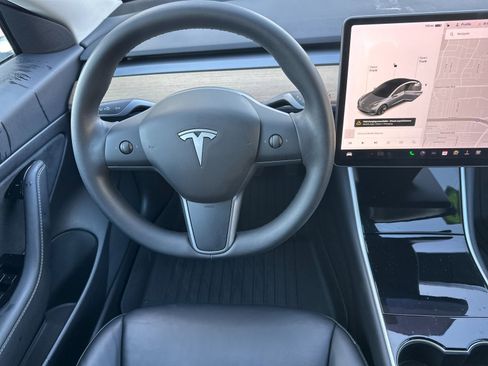 Used 2020 Tesla Model 3 image 13