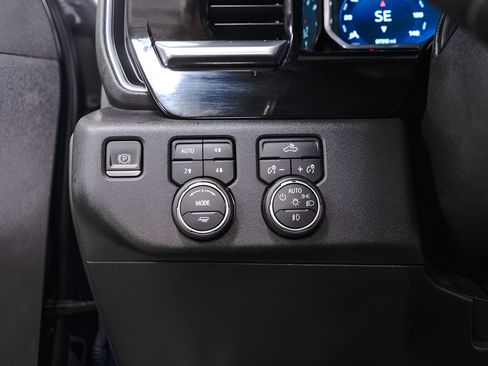 Used 2022 Chevrolet Silverado 1500 RST w/ Z71 Off-Road Package AWD/4WD image 19