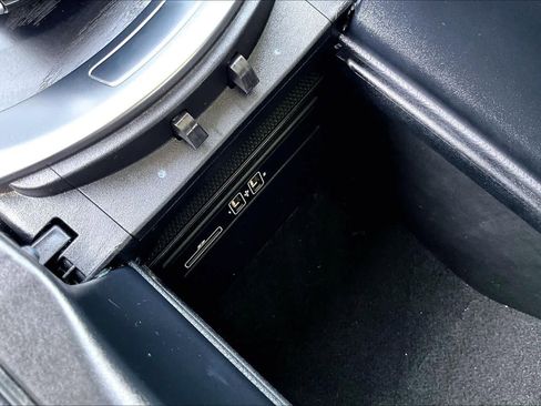 Used 2016 Mercedes-Benz GLC 300 image 33