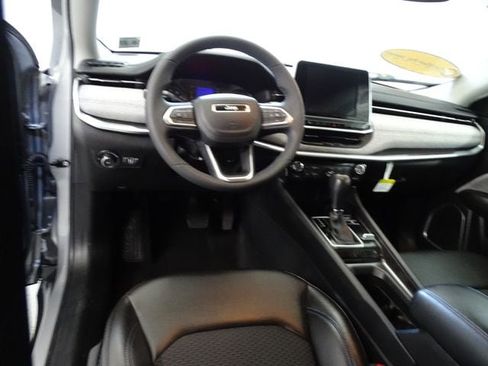 Certified 2022 Jeep Compass Latitude AWD/4WD image 4
