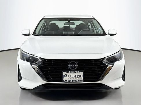 Used 2024 Nissan Sentra SV FWD image 2