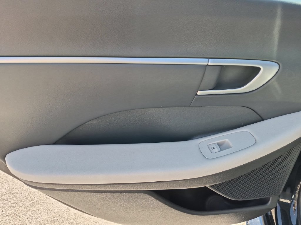 Used 2025 Hyundai Sonata SEL FWD image 26