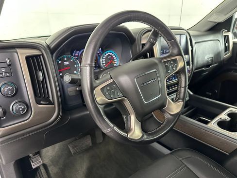 Used 2017 GMC Sierra 1500 Denali w/ Denali Ultimate Package AWD/4WD image 9