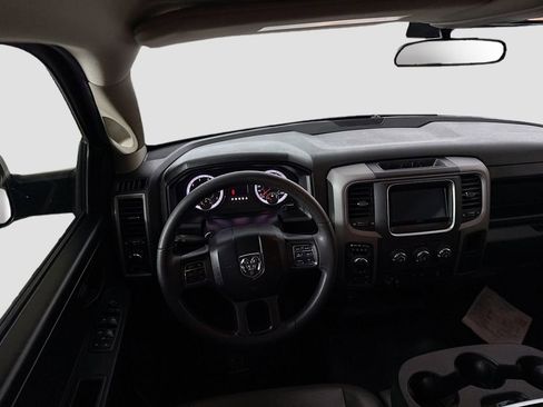 Used 2021 RAM 1500 Tradesman w/ Chrome Appearance Group AWD/4WD image 15