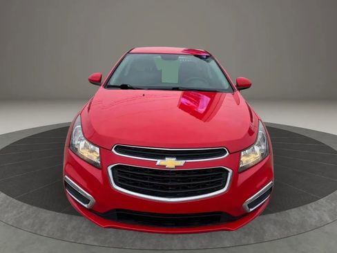Used 2015 Chevrolet Cruze LT FWD image 2