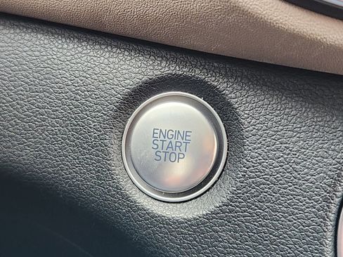 Used 2019 Hyundai Santa Fe Limited image 26