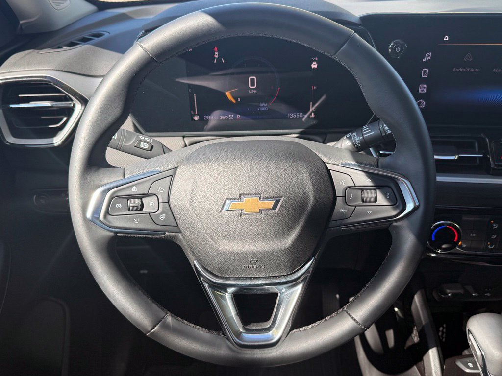 Used 2024 Chevrolet TrailBlazer LT w/ LT Cold Weather Package AWD/4WD image 16