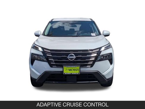 New 2026 Nissan Rogue SV FWD image 4