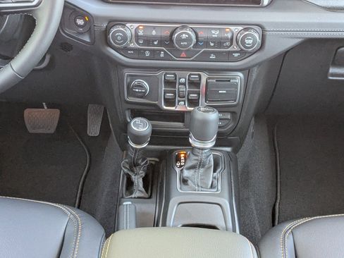 New 2026 Jeep Gladiator Sport image 18