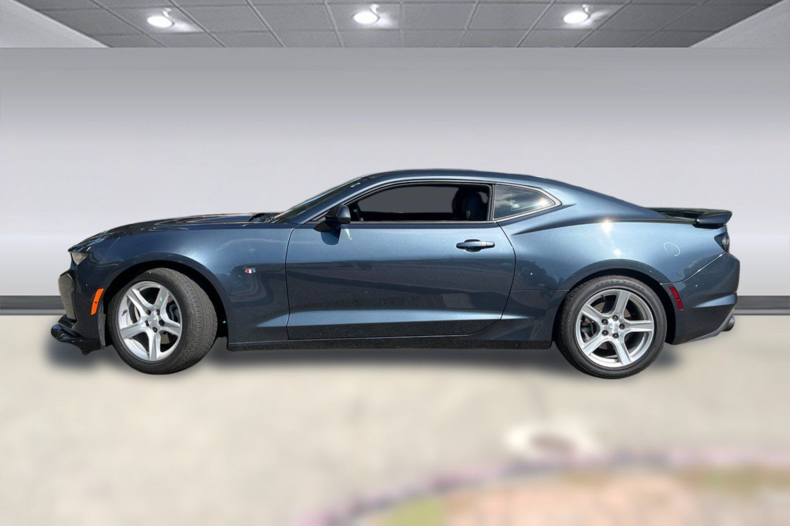 Used 2023 Chevrolet Camaro LT RWD image 2