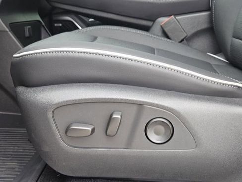 New 2026 Buick Enclave Sport Touring w/ Power Package image 17