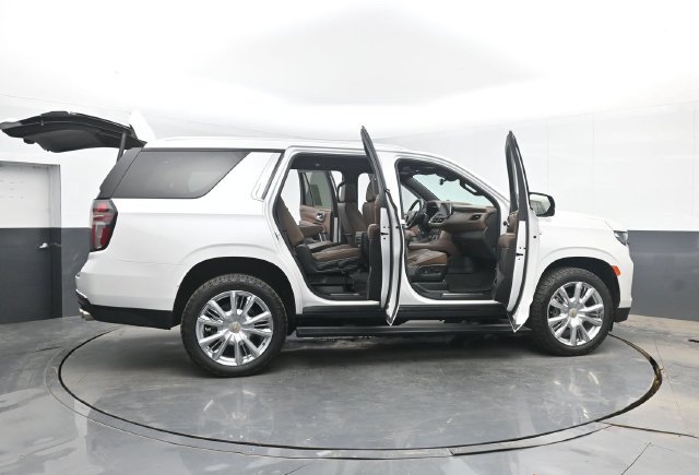 Used 2023 Chevrolet Tahoe High Country AWD/4WD image 56
