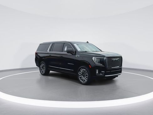 Used 2024 GMC Yukon XL Denali Ultimate AWD/4WD image 2