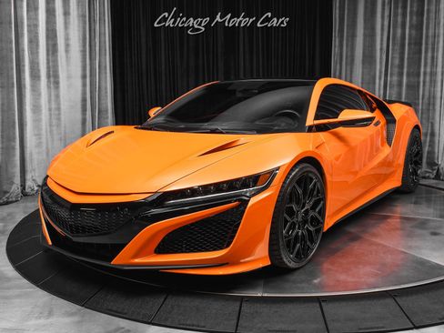 Used 2019 Acura NSX image 2