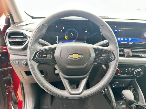 Used 2025 Chevrolet TrailBlazer LT image 28