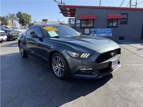 Used 2016 Ford Mustang Premium image 7