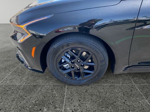 Used 2025 Kia K5 LXS FWD image 14