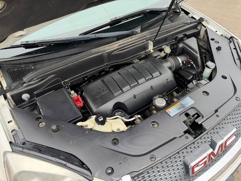 Used 2012 GMC Acadia SLE image 26