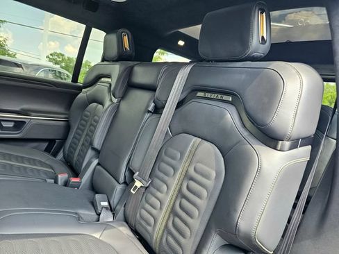 Used 2024 Rivian R1S Adventure AWD/4WD image 25
