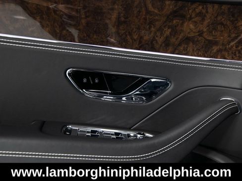 Used 2024 Bentley Flying Spur V8 AWD/4WD image 14