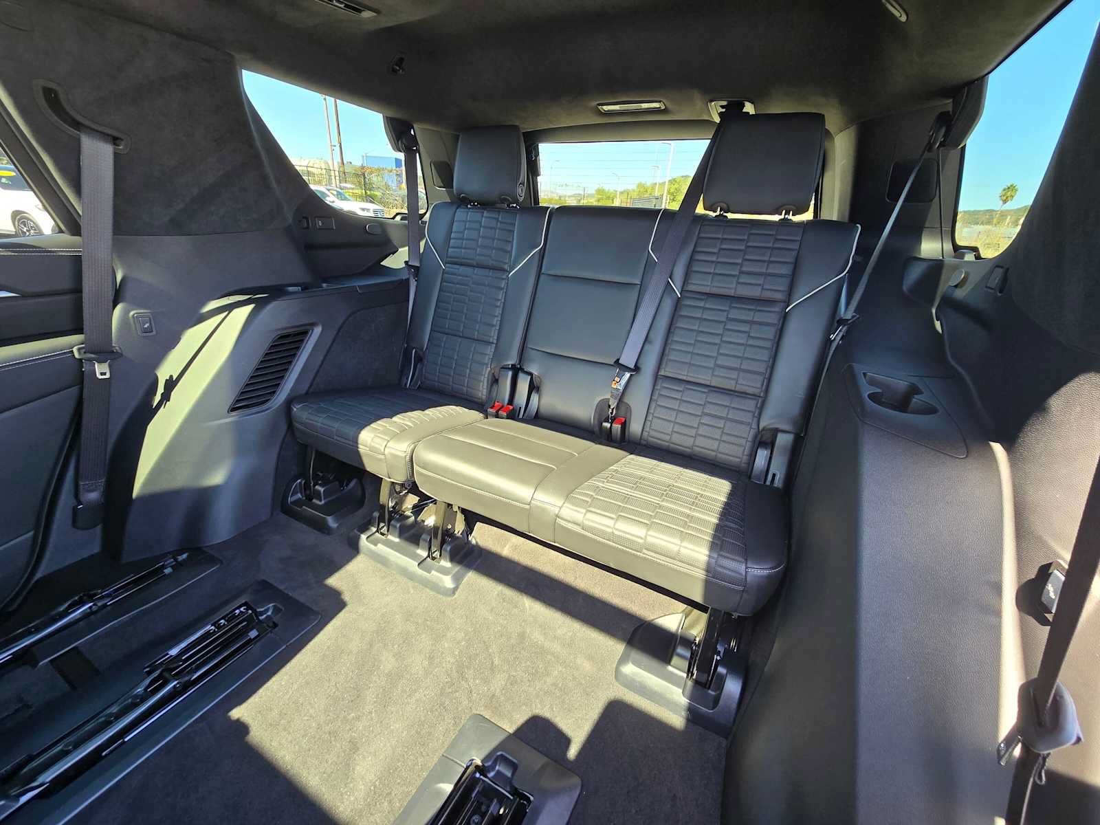 Used 2025 Cadillac Escalade V AWD/4WD image 21