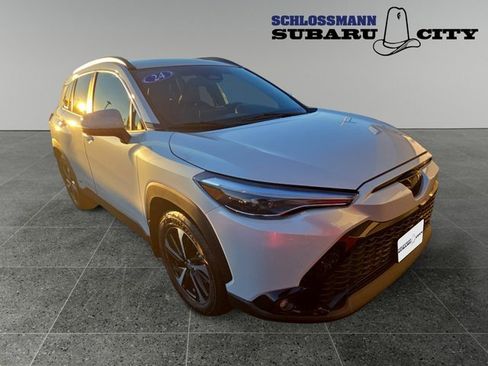 Used 2024 Toyota Corolla Cross XSE image 11