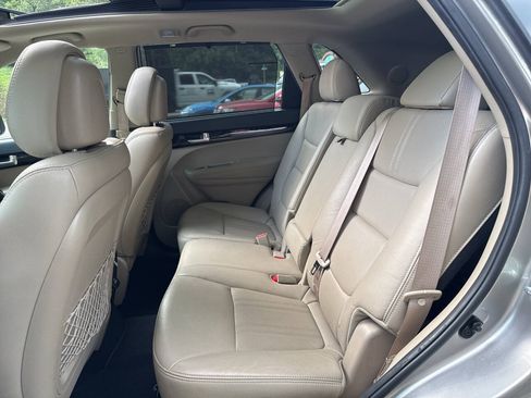 Used 2014 Kia Sorento EX w/ EX V6 Touring Package AWD/4WD image 13