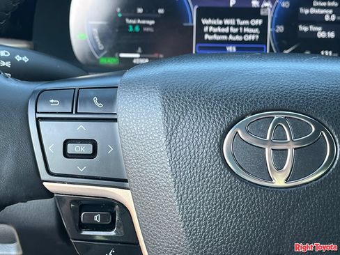 Certified 2023 Toyota Crown AWD/4WD image 23