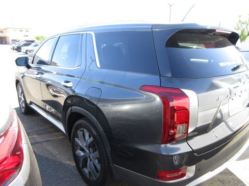 Used 2020 Hyundai Palisade SEL w/ Convenience Package FWD image 2